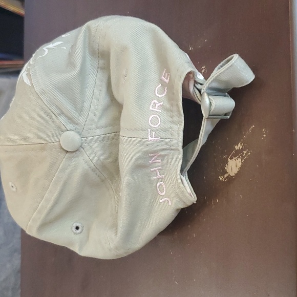 Hat's - Picture 2 of 3